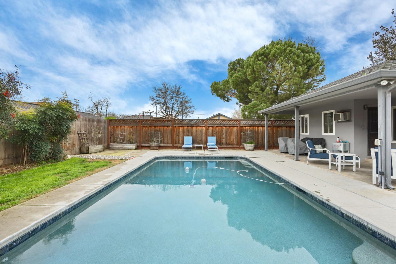 264 W Emerson Avenue