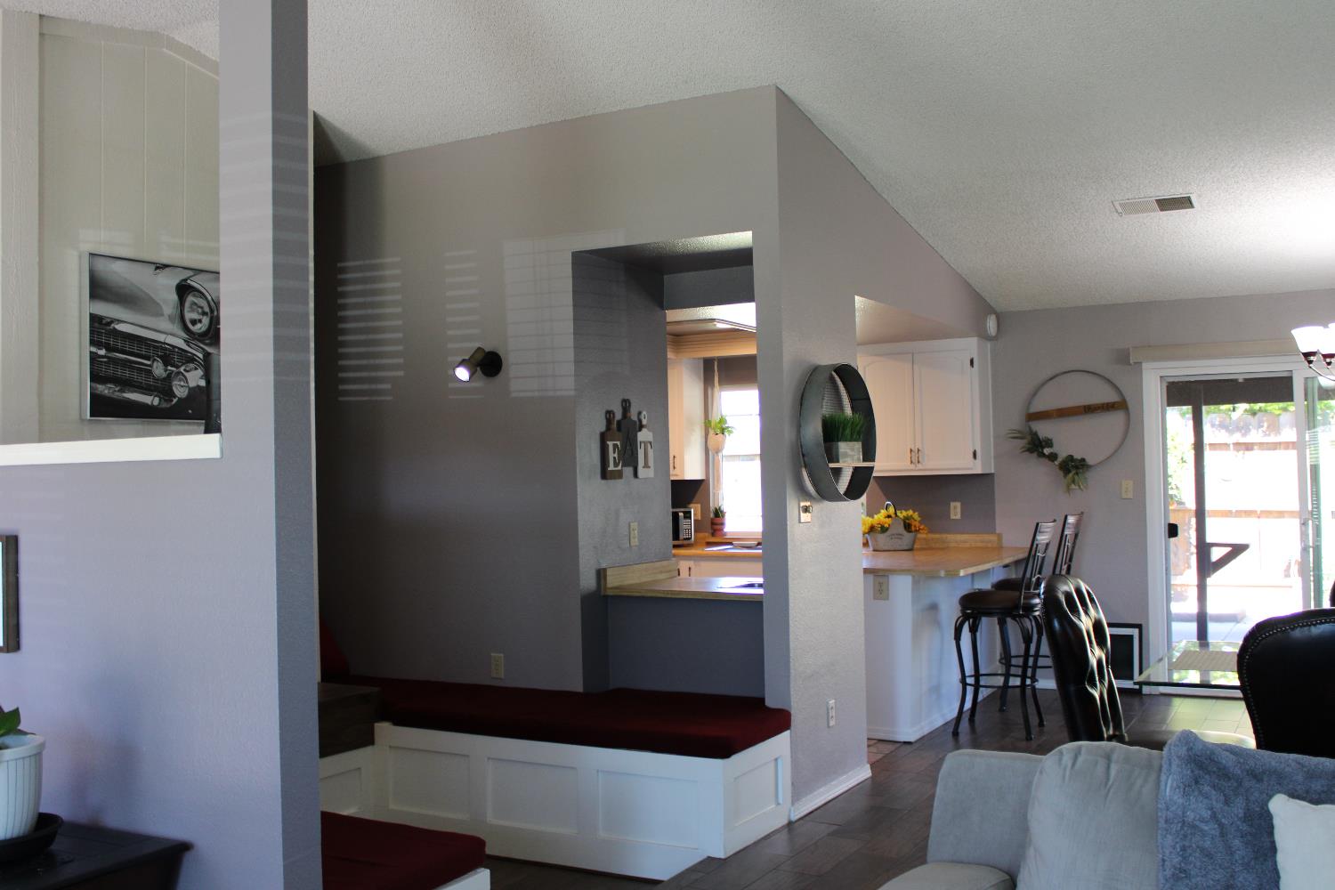 1637 Carlisle Avenue