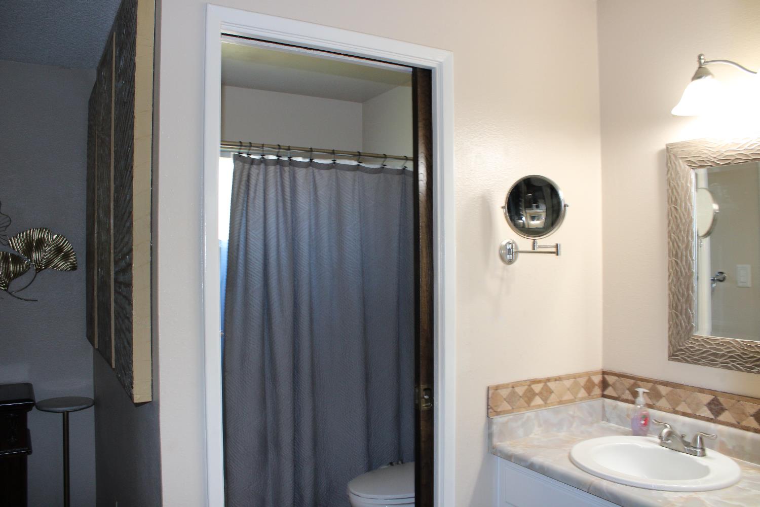 1637 Carlisle Avenue