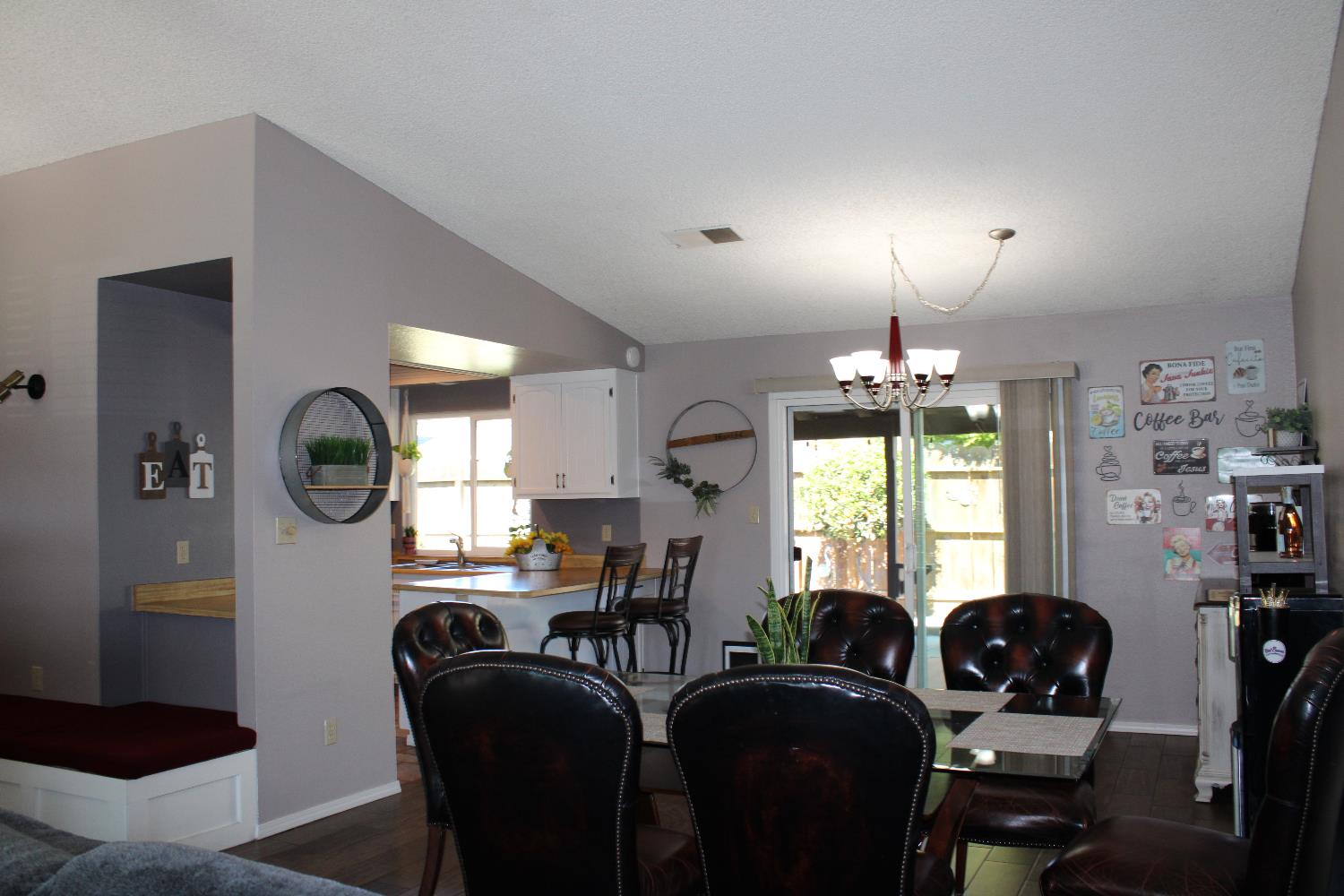 1637 Carlisle Avenue