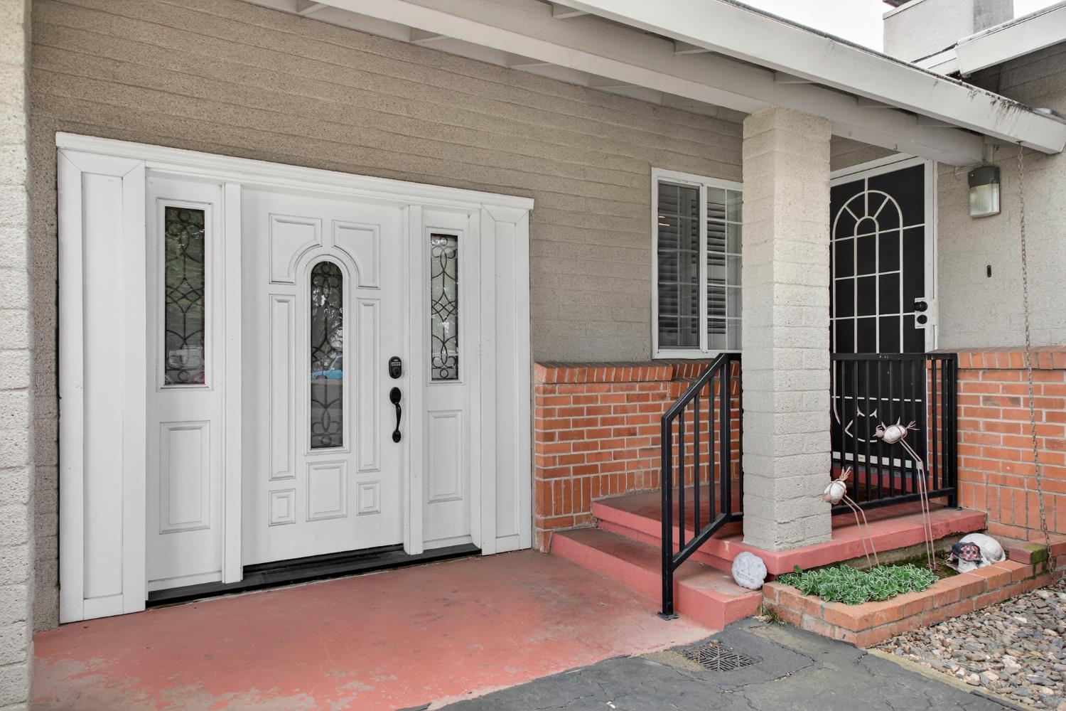 5444 E Main Street