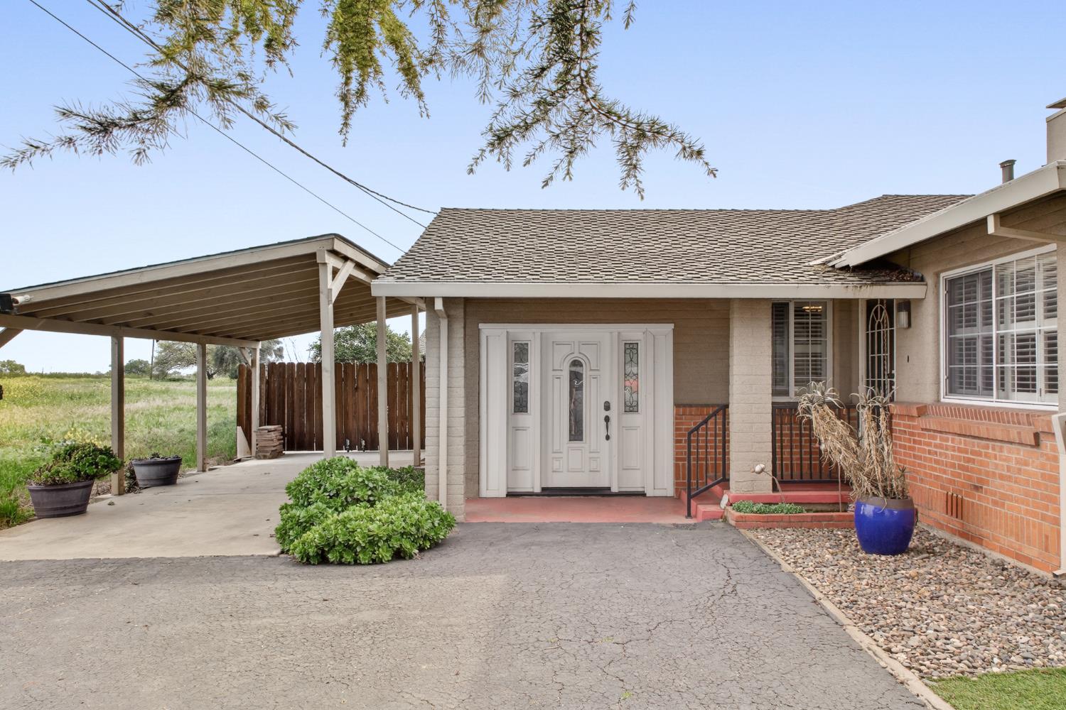 5444 E Main Street