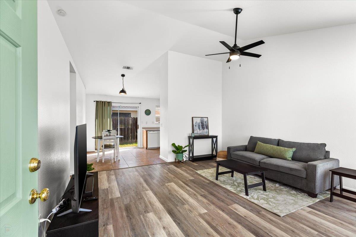 3004 Woodrose Court