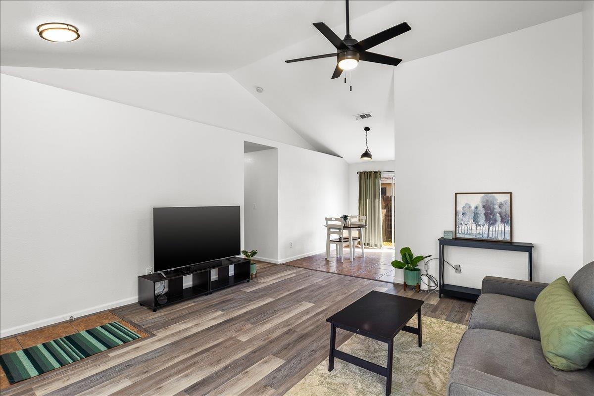 3004 Woodrose Court
