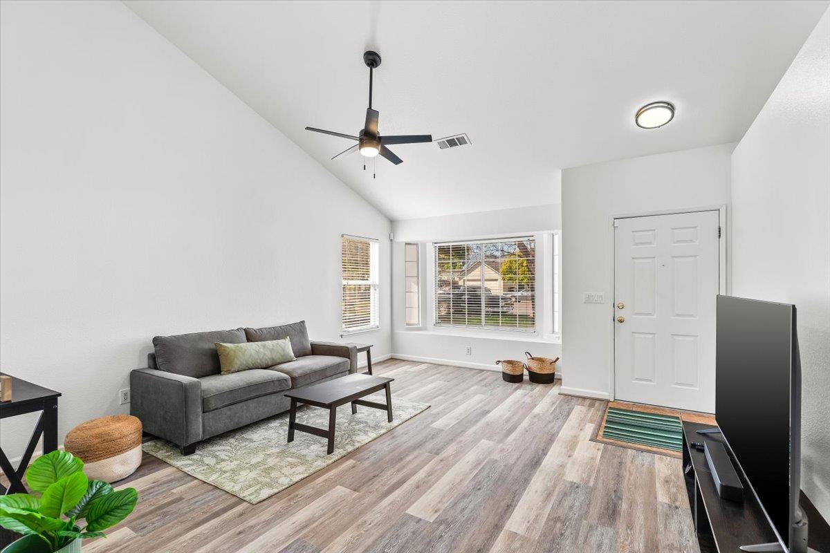 3004 Woodrose Court