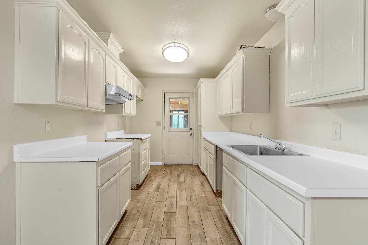 7990 S Mcmullin Grade