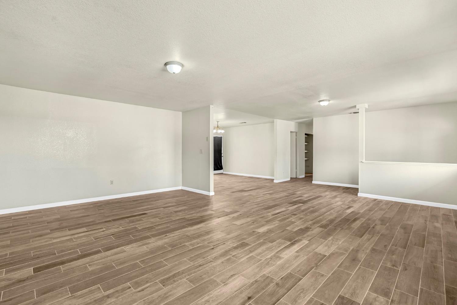 7990 S Mcmullin Grade