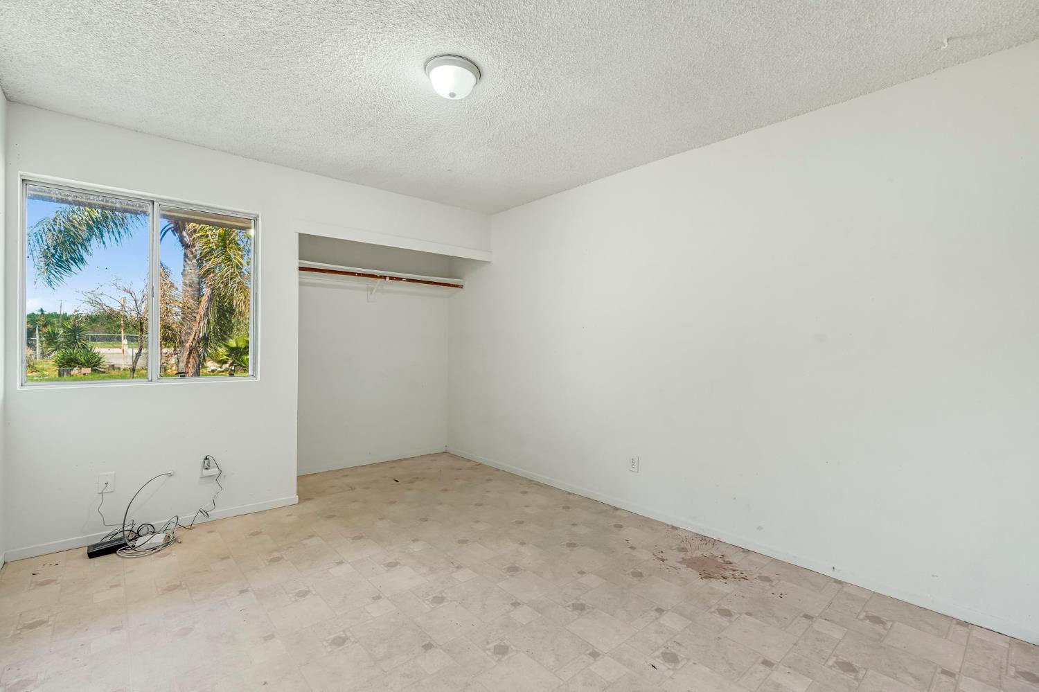 7990 S Mcmullin Grade