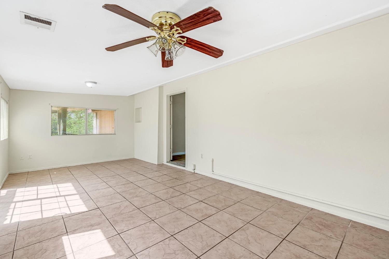 7990 S Mcmullin Grade