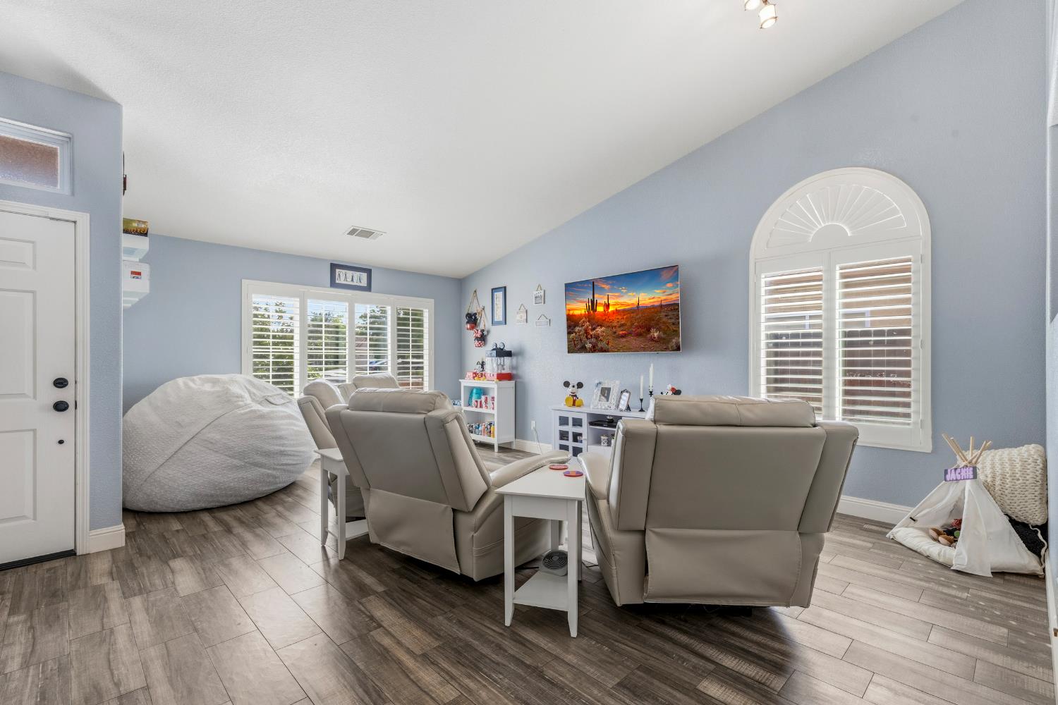 1029 Chenin Blanc Street