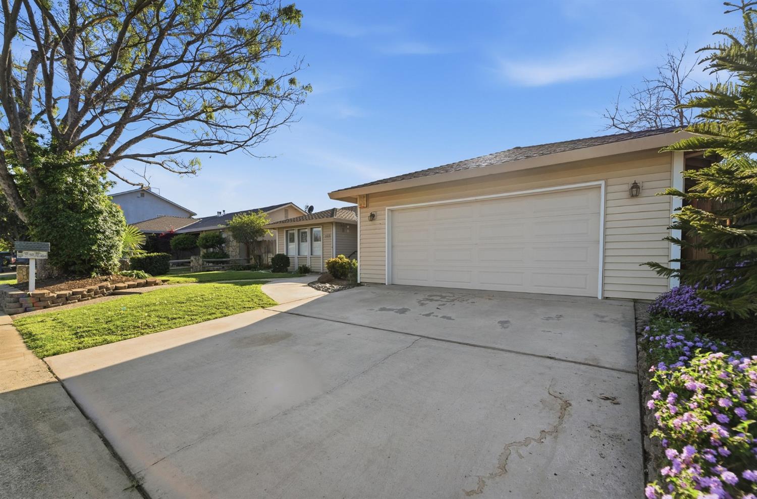 1509 Maplehill Road