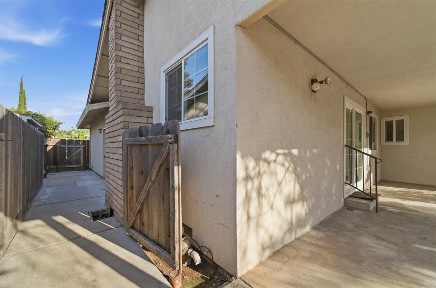 1509 Maplehill Road