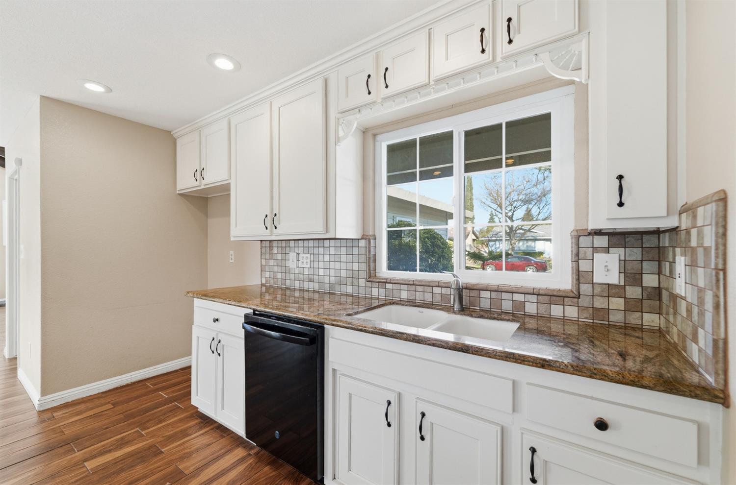 1509 Maplehill Road