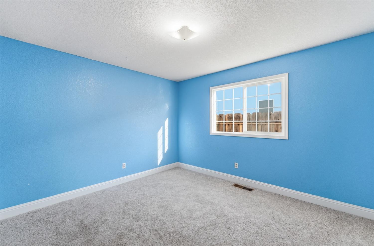 1509 Maplehill Road