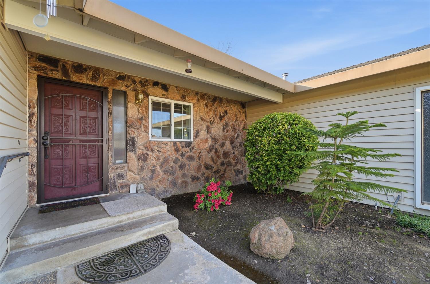 1509 Maplehill Road