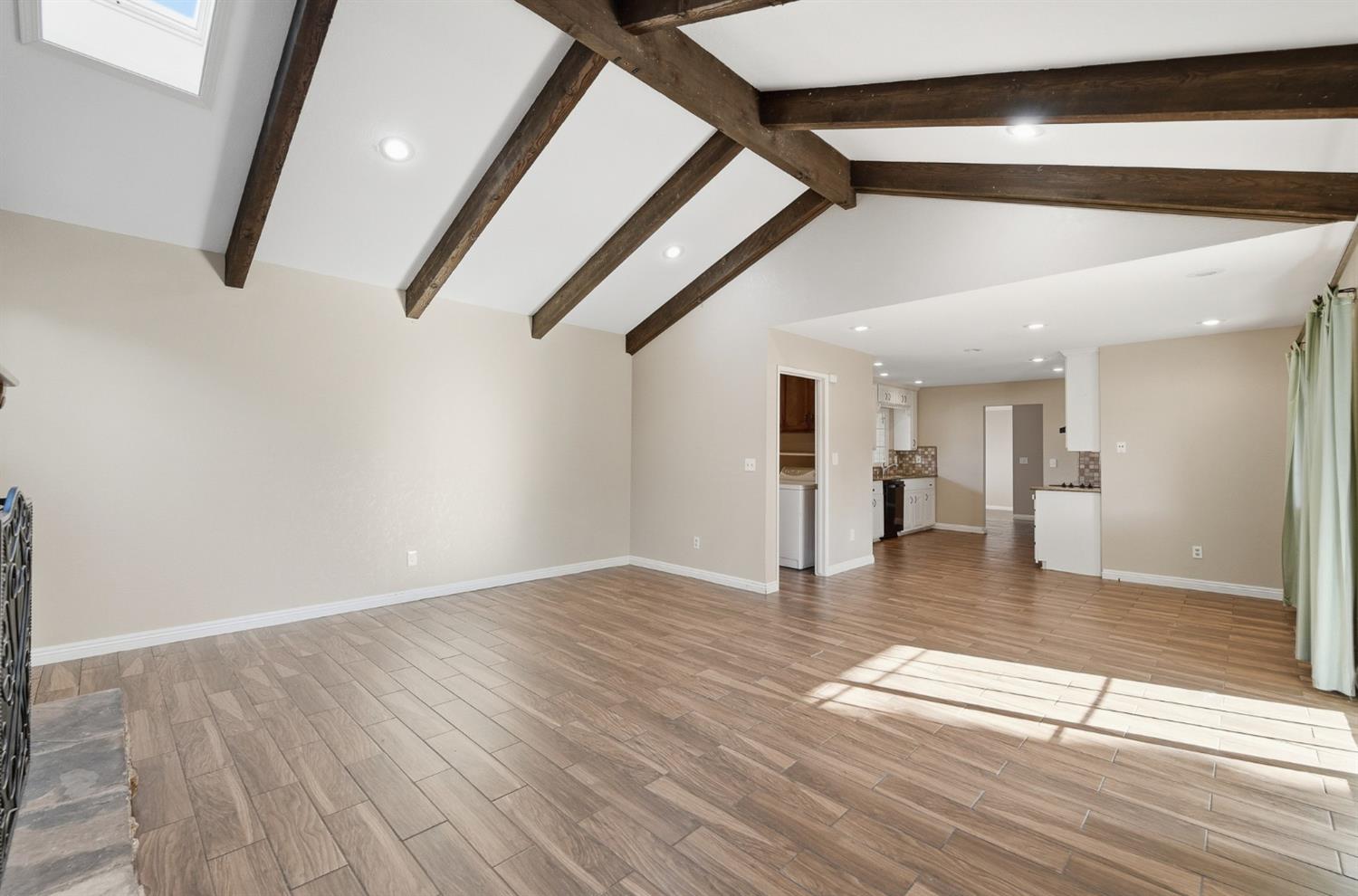 1509 Maplehill Road