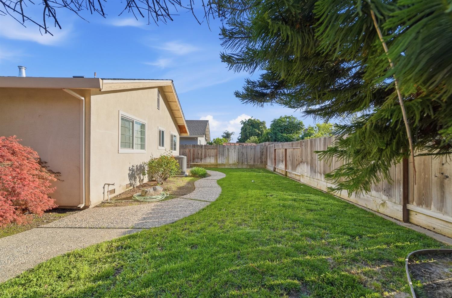 1509 Maplehill Road