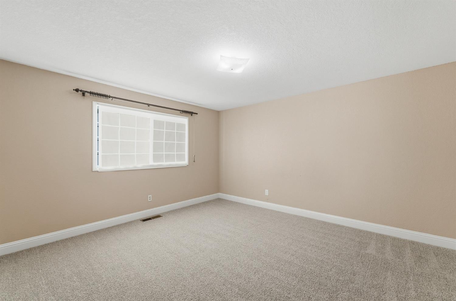 1509 Maplehill Road