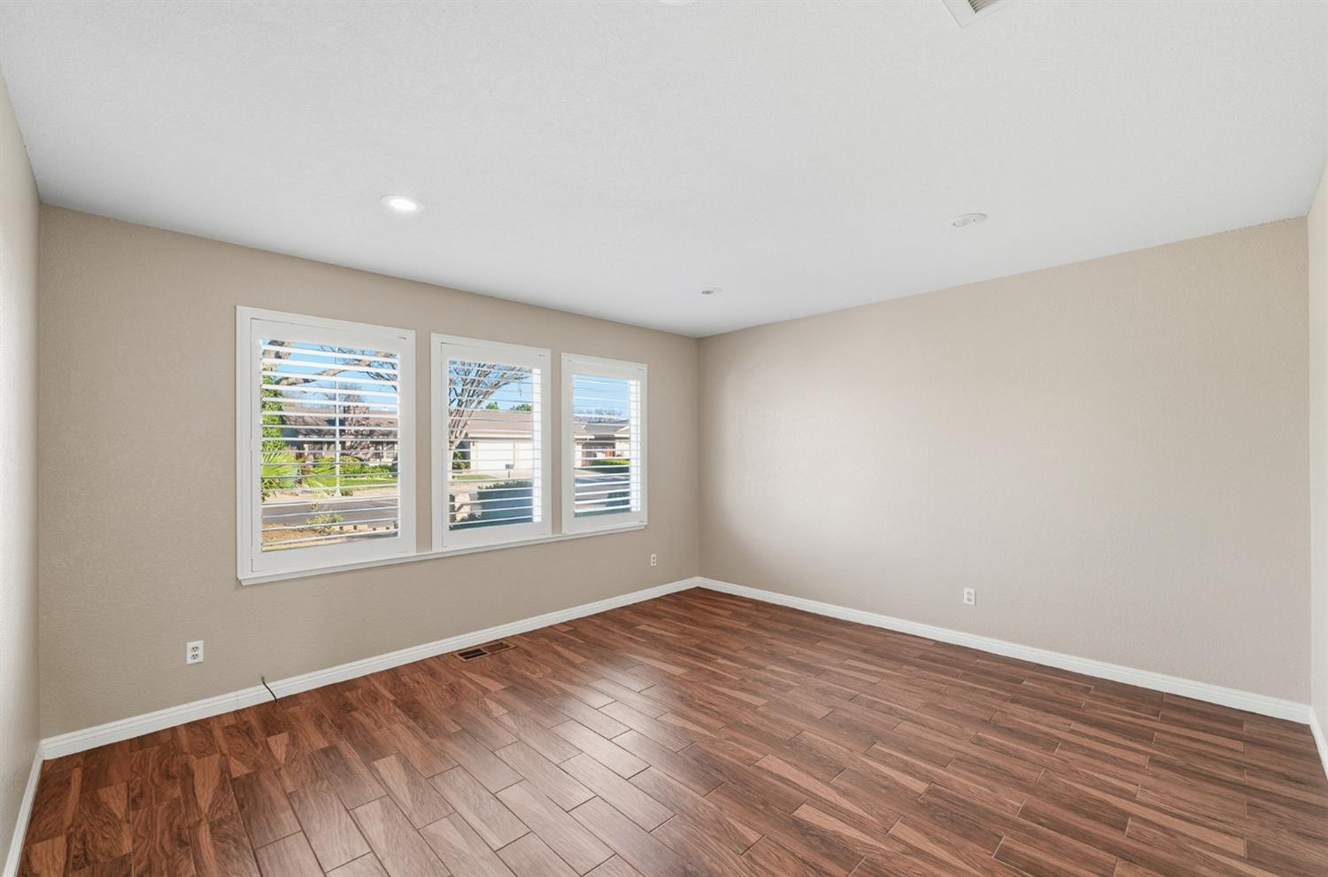 1509 Maplehill Road
