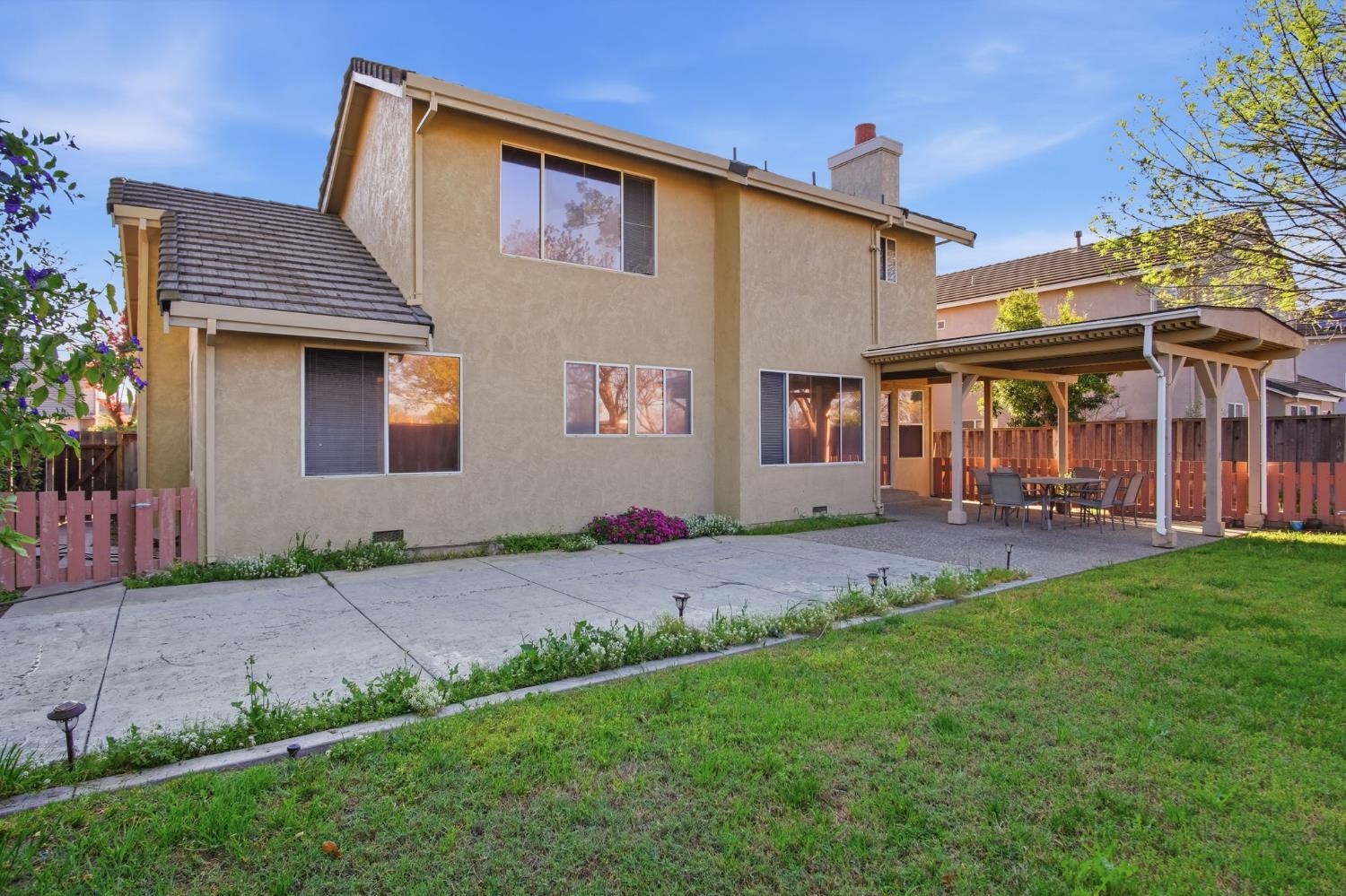 2025 Stoneglen Drive