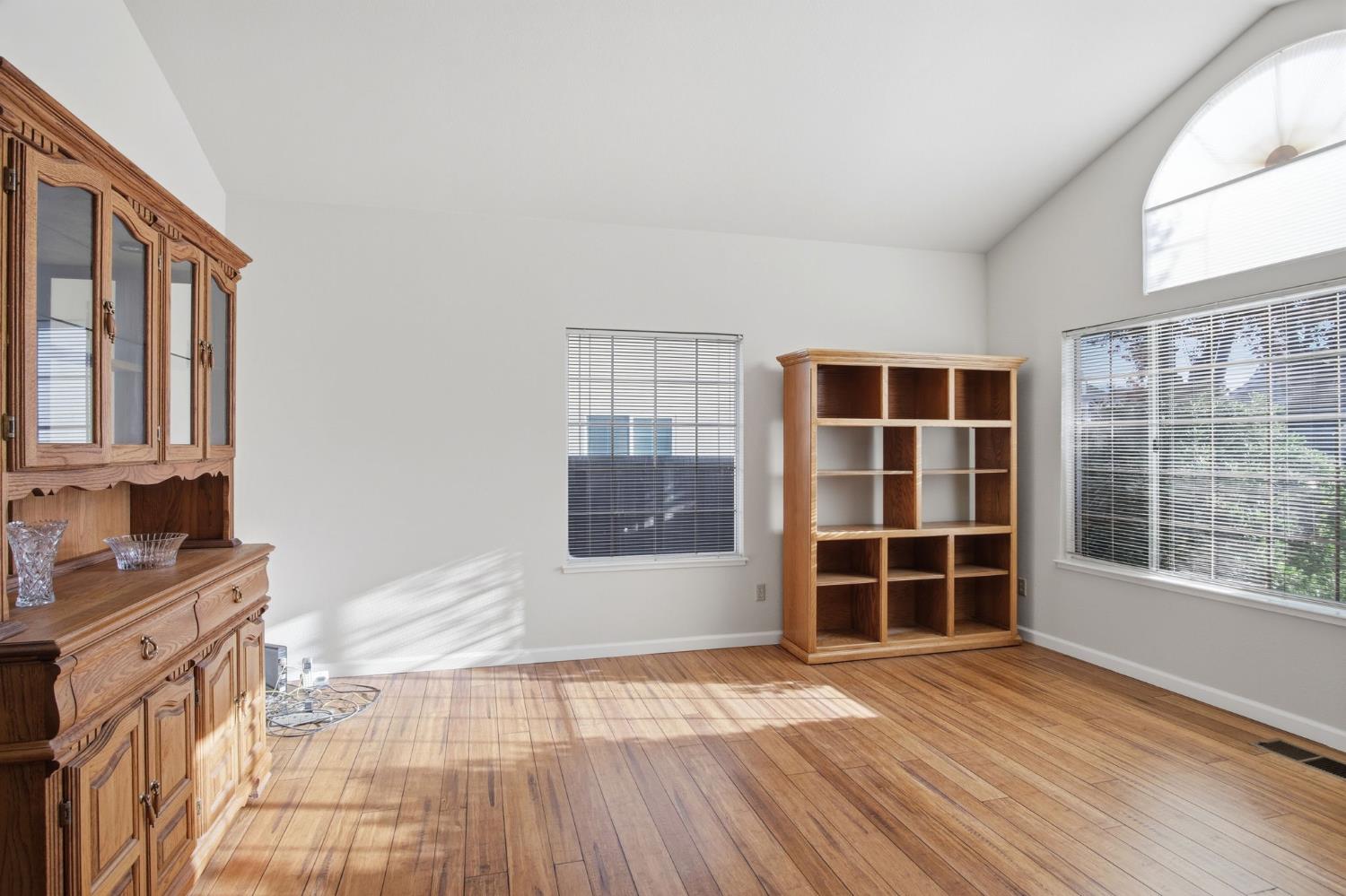 2025 Stoneglen Drive