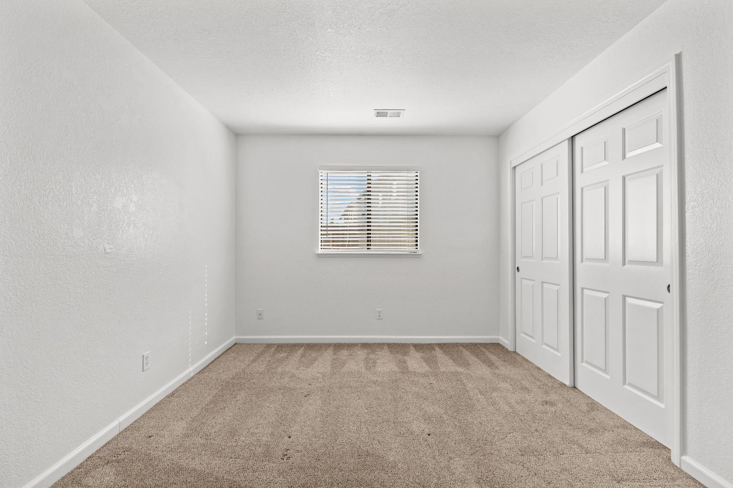 2640 LINCOLN BLVD