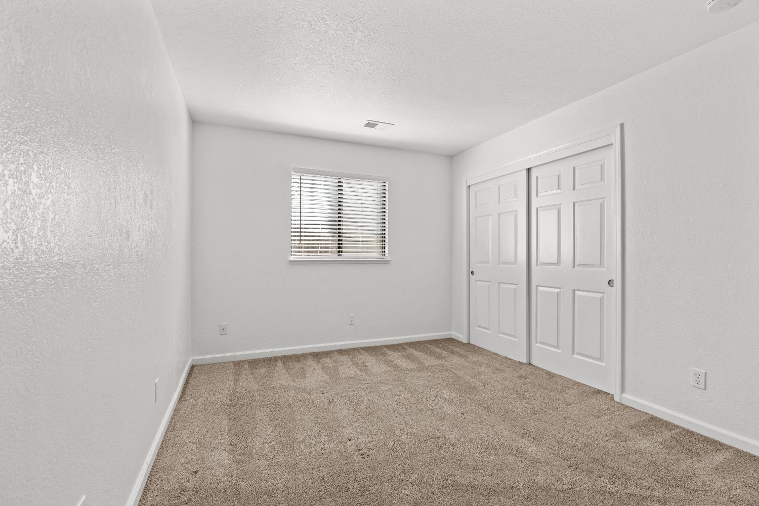 2640 LINCOLN BLVD