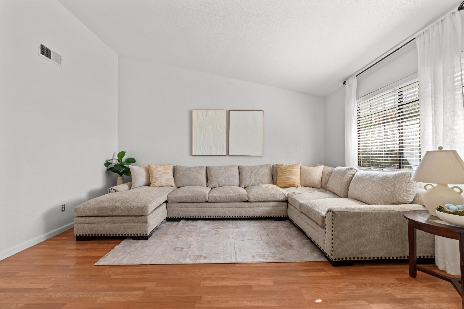 2640 LINCOLN BLVD