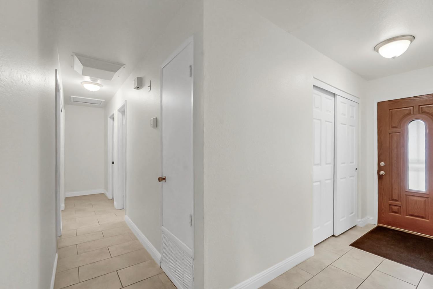 2085 Coronado Avenue