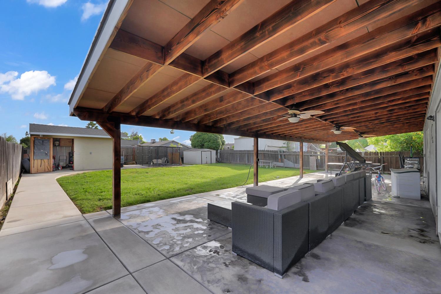 2085 Coronado Avenue