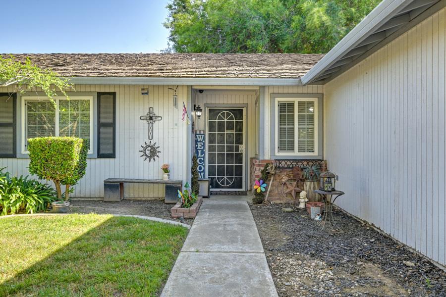 2624 Woodland Avenue