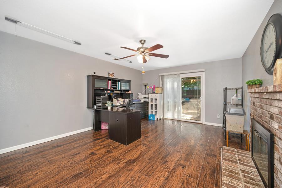 2624 Woodland Avenue
