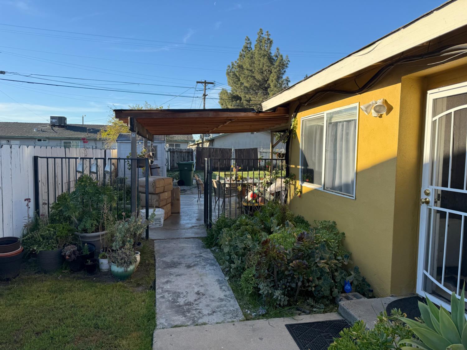 232 Angelus Street