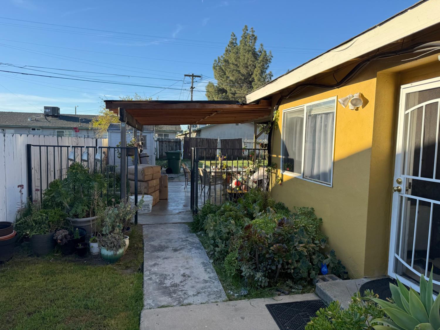232 Angelus Street