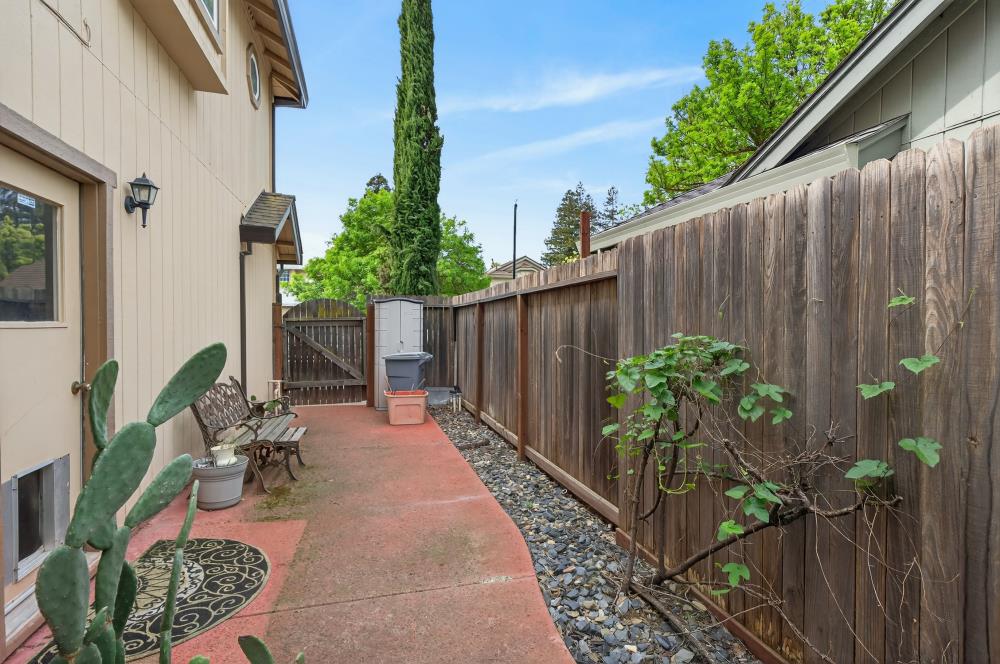 9083 Fanega Court