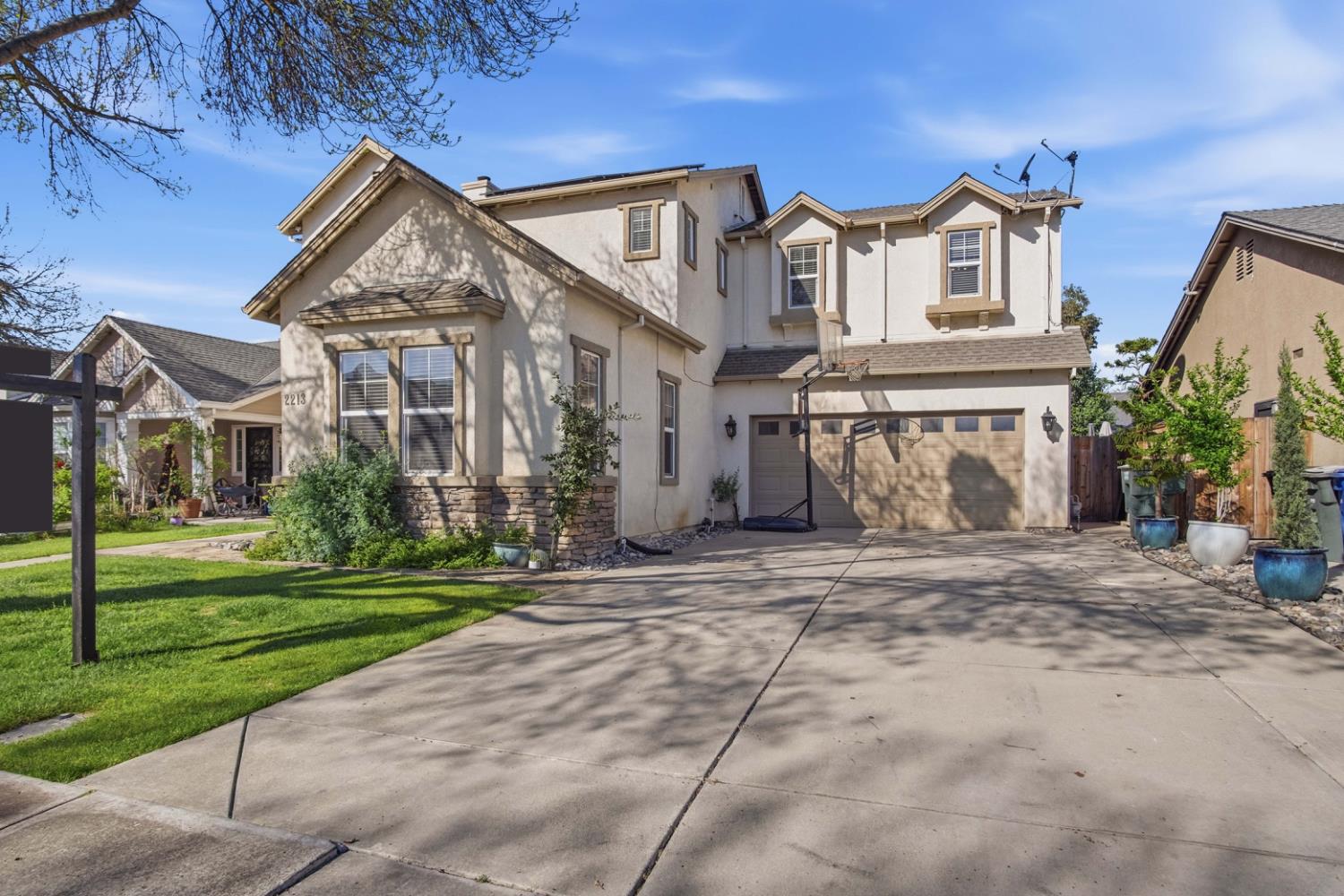 2213 Lionudakis Court