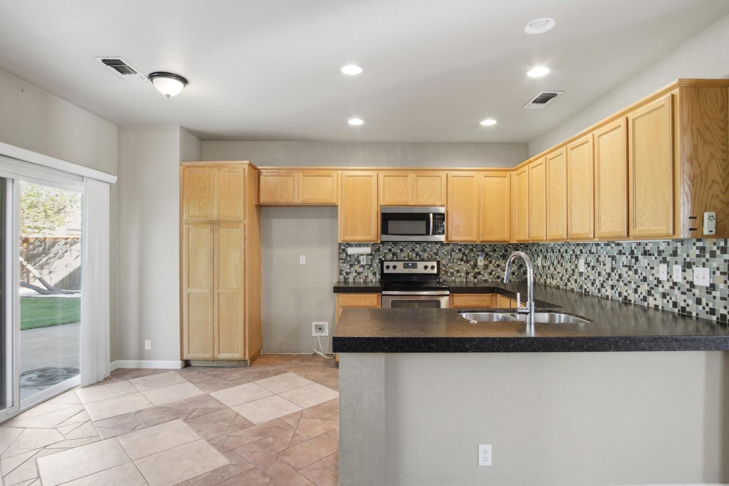 2213 Lionudakis Court