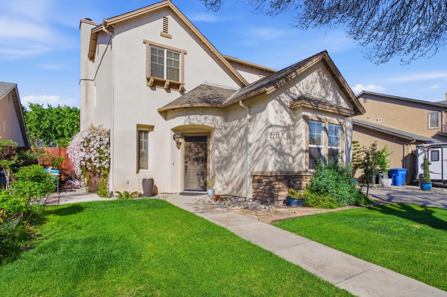 2213 Lionudakis Court