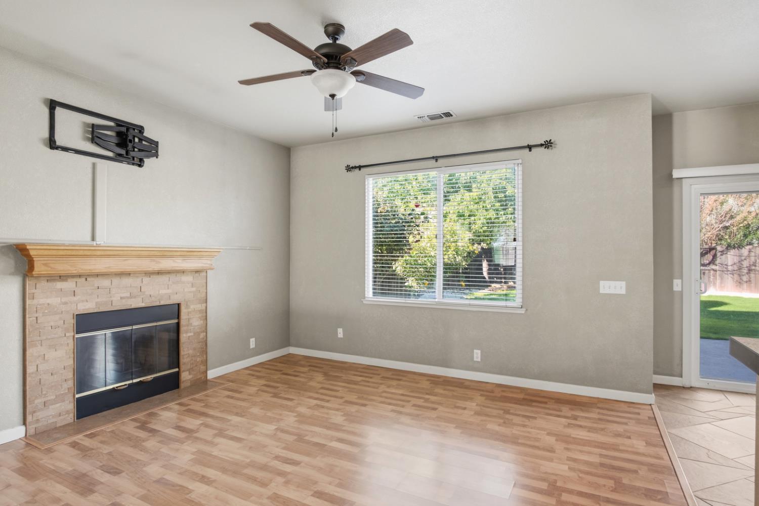 2213 Lionudakis Court