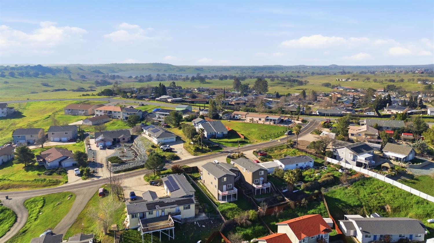 4274 Lakeview Drive B