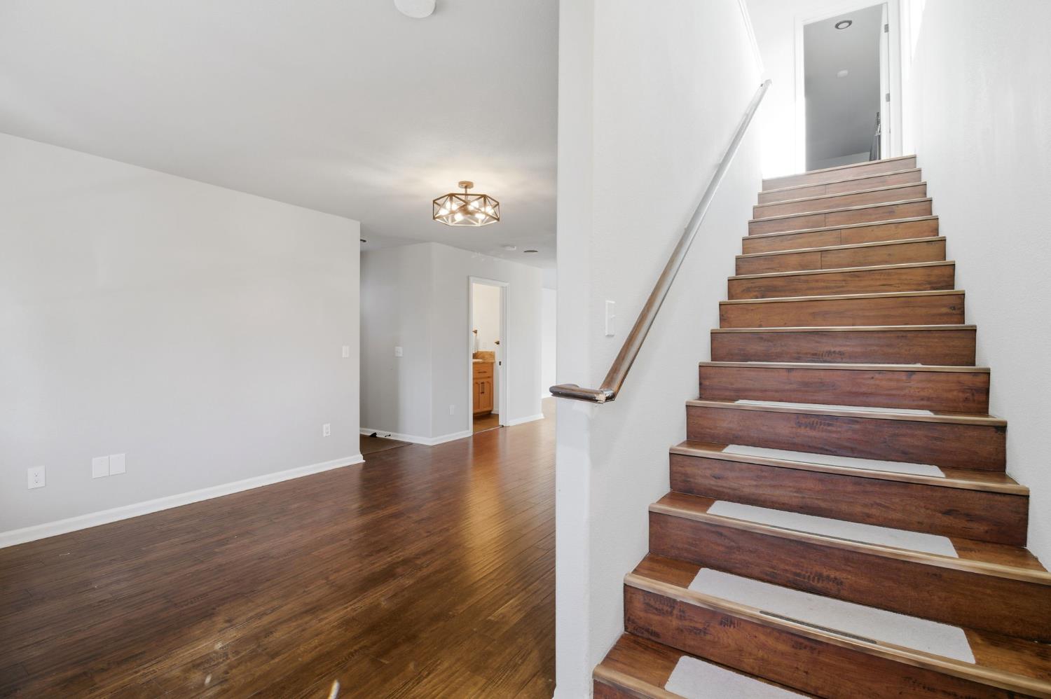 4274 Lakeview Drive B