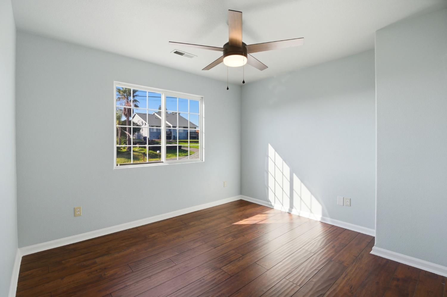 4274 Lakeview Drive B