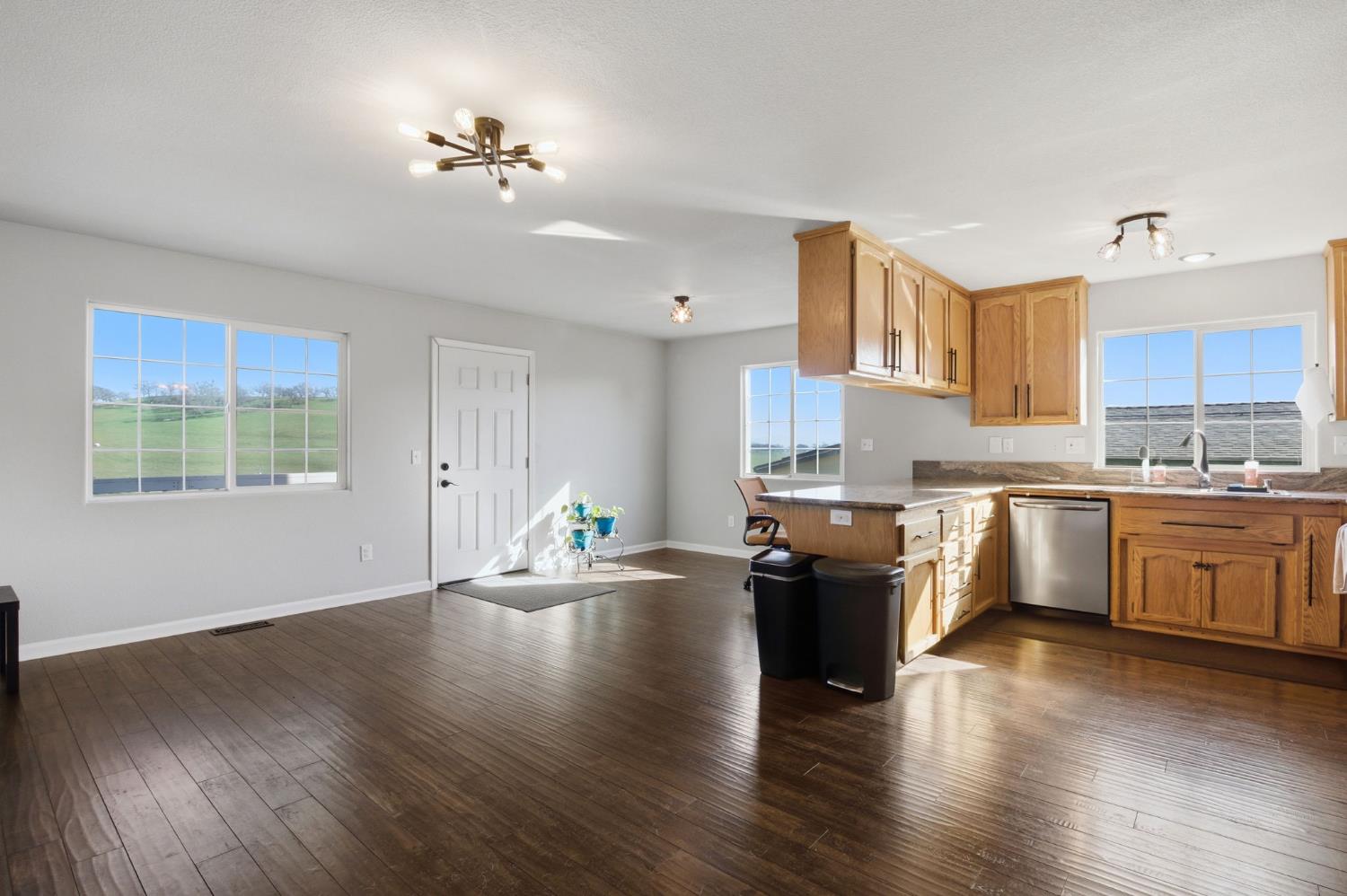 4274 Lakeview Drive B