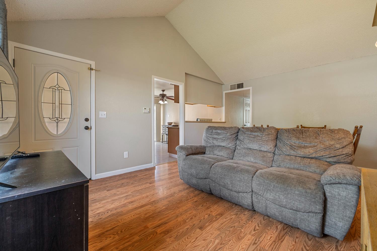 2012 Ridgecrest Drive