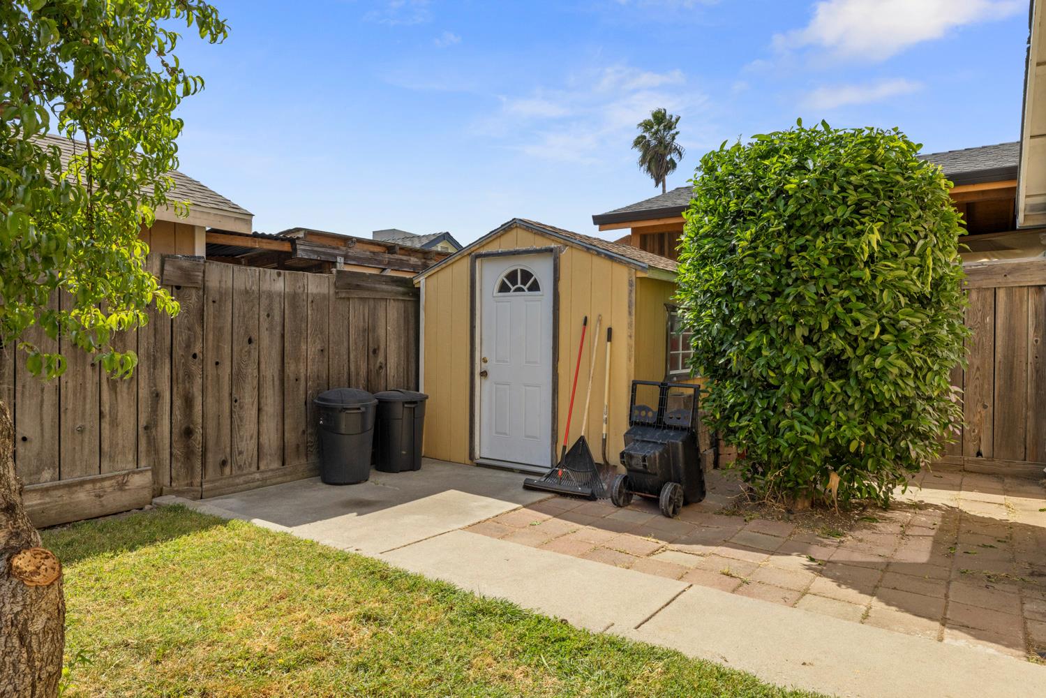 2012 Ridgecrest Drive
