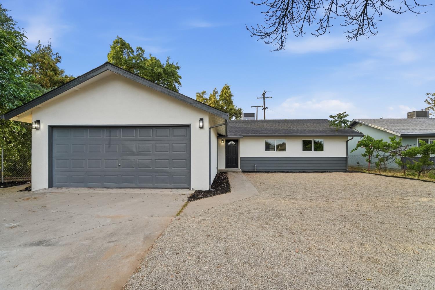 1117 Whitman Way