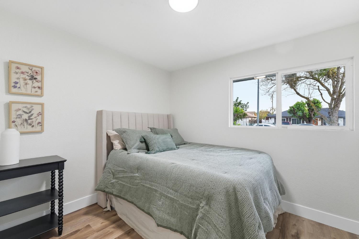 1117 Whitman Way