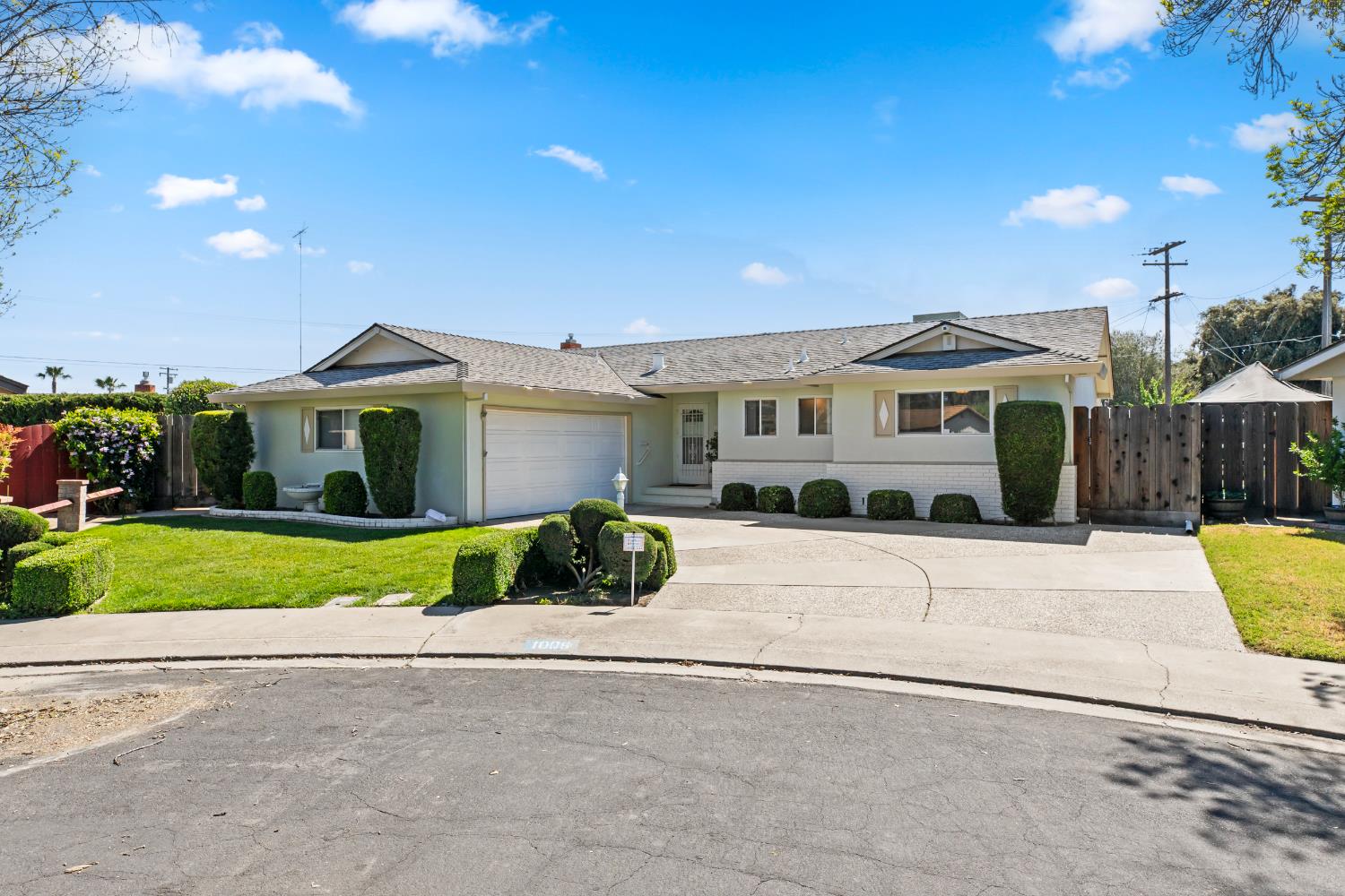 1008 Colonial Court