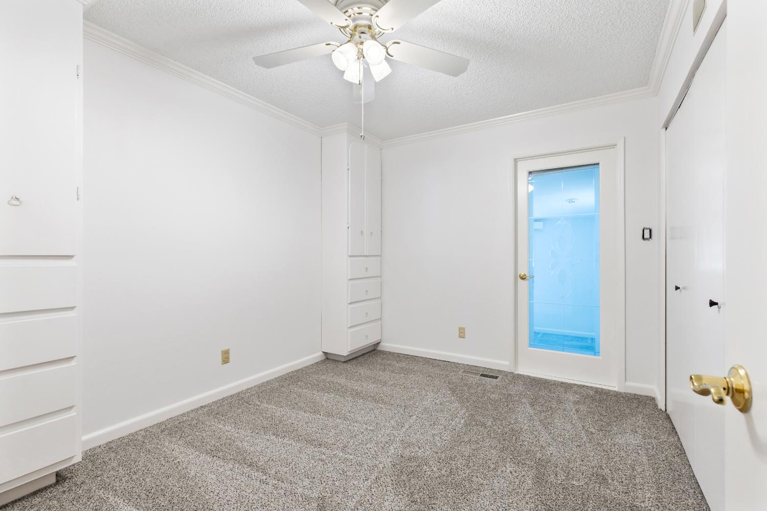 1008 Colonial Court