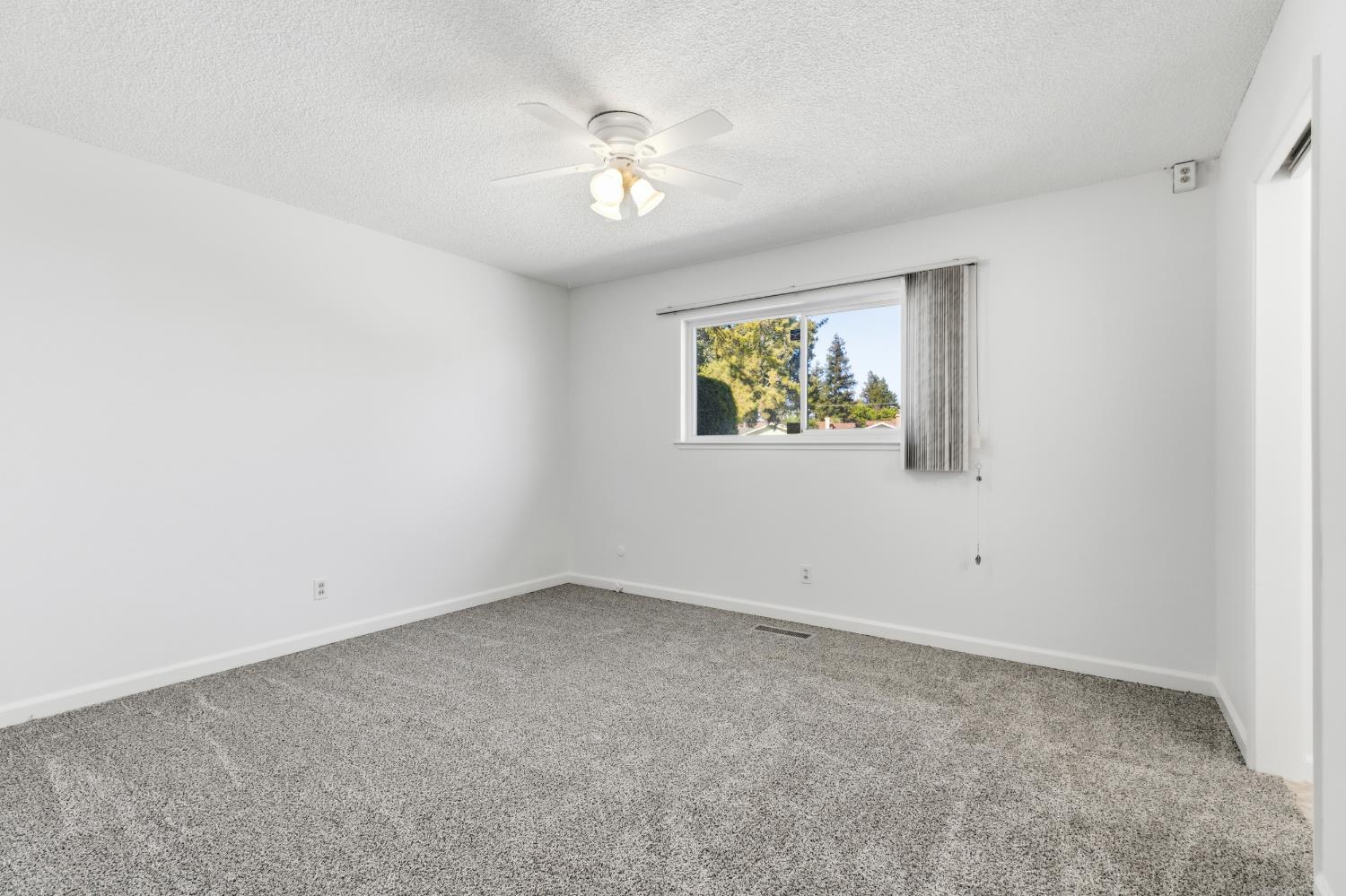 1008 Colonial Court